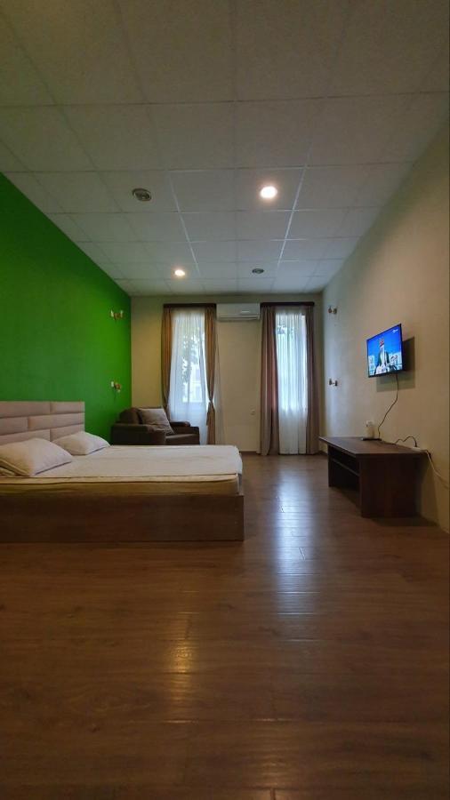 Your Home Hotel Tbilisi Eksteriør bilde