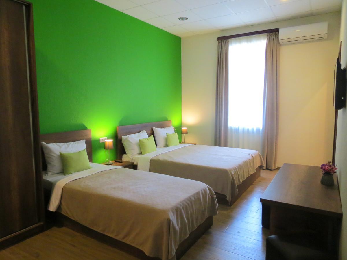 Your Home Hotel Tbilisi Eksteriør bilde