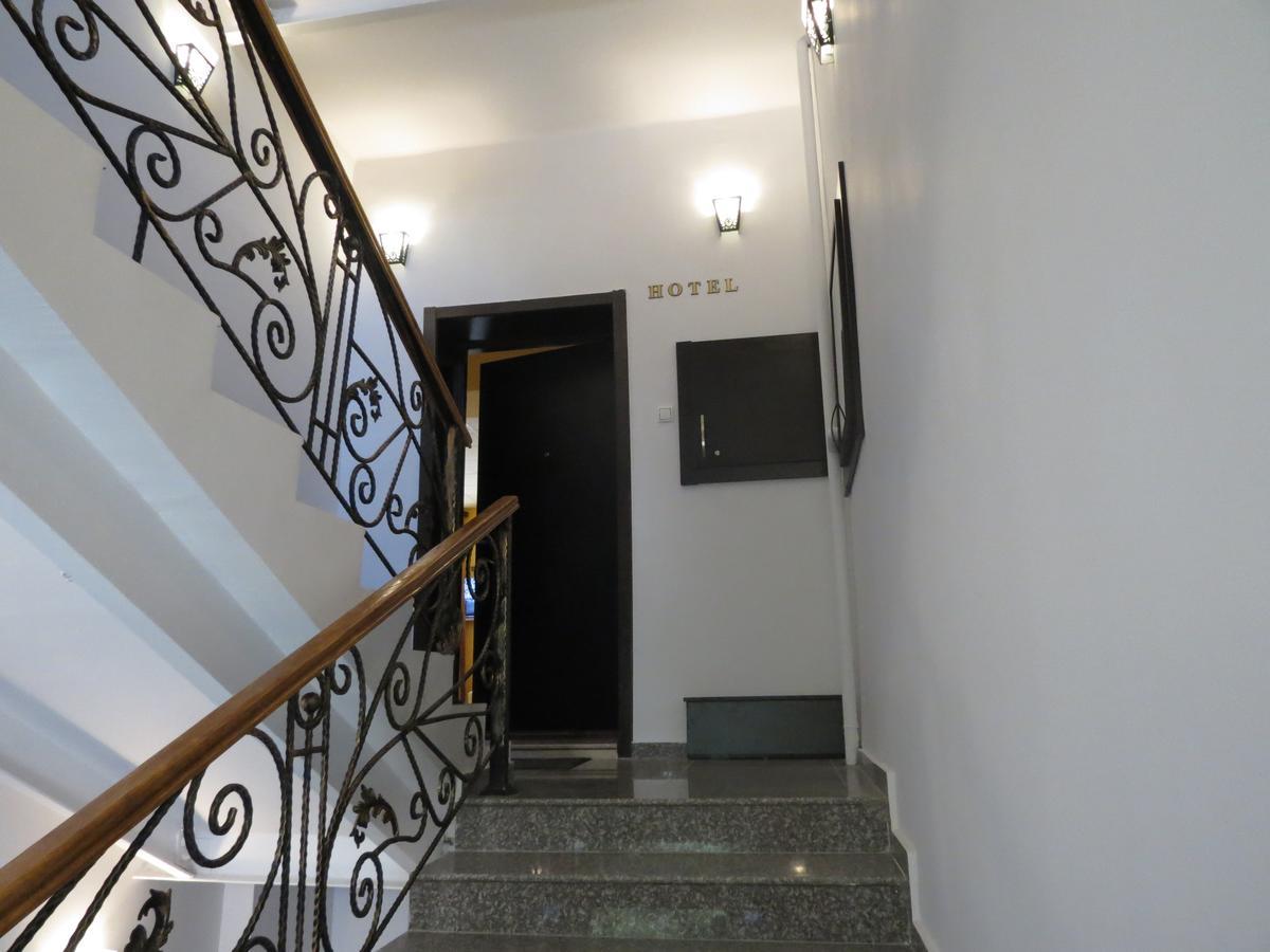 Your Home Hotel Tbilisi Eksteriør bilde